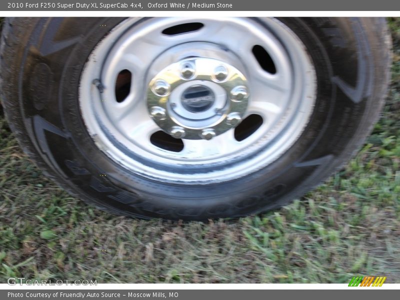 Oxford White / Medium Stone 2010 Ford F250 Super Duty XL SuperCab 4x4