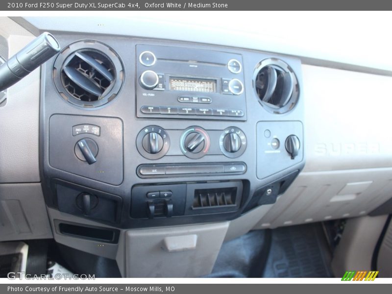 Oxford White / Medium Stone 2010 Ford F250 Super Duty XL SuperCab 4x4