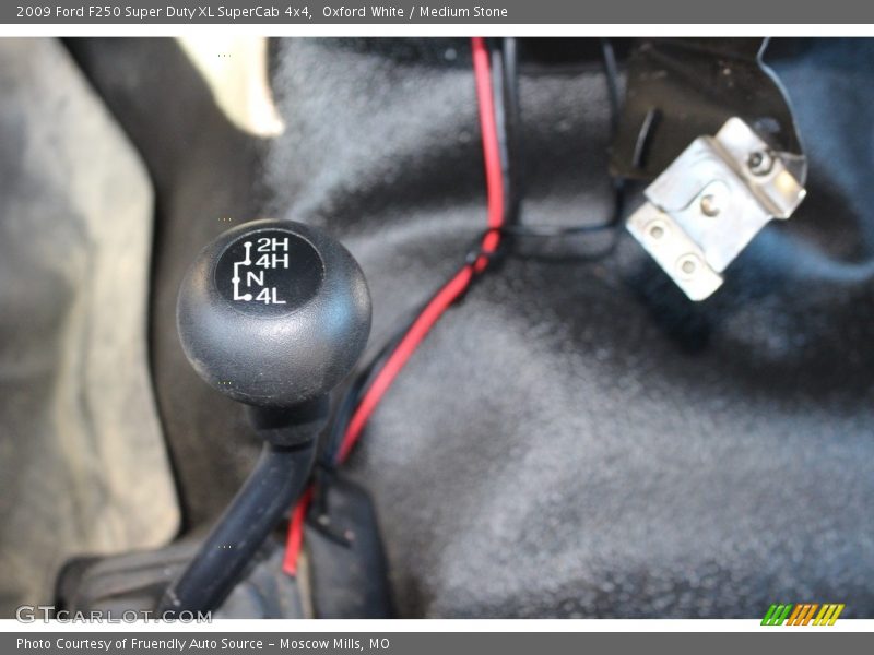 Oxford White / Medium Stone 2009 Ford F250 Super Duty XL SuperCab 4x4