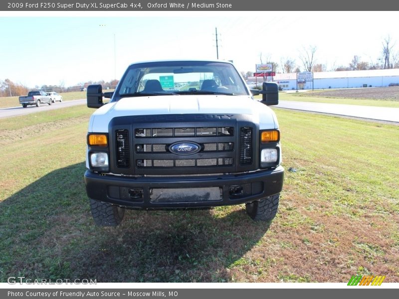 Oxford White / Medium Stone 2009 Ford F250 Super Duty XL SuperCab 4x4