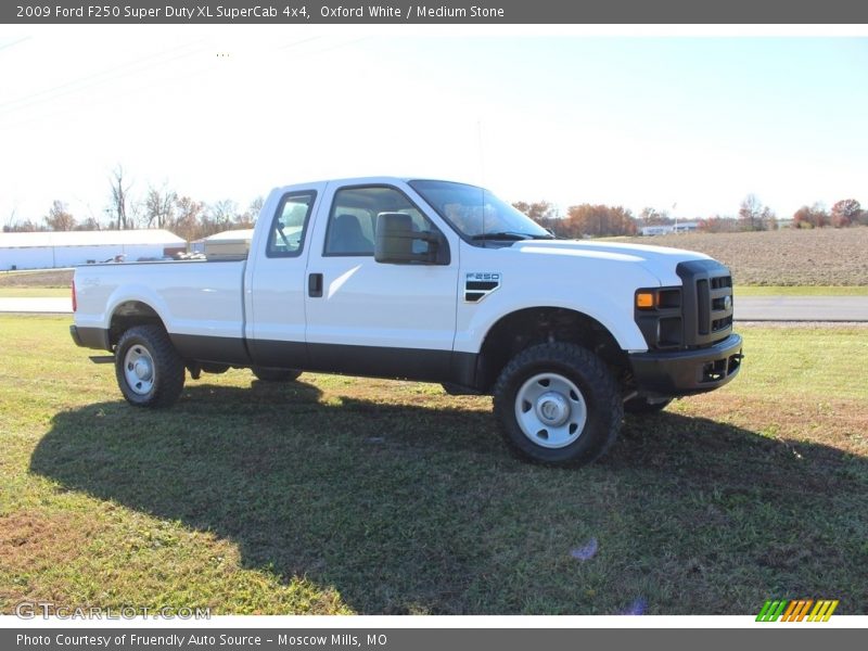 Oxford White / Medium Stone 2009 Ford F250 Super Duty XL SuperCab 4x4