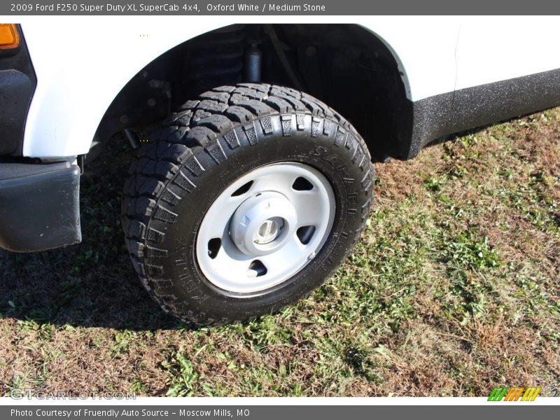Oxford White / Medium Stone 2009 Ford F250 Super Duty XL SuperCab 4x4