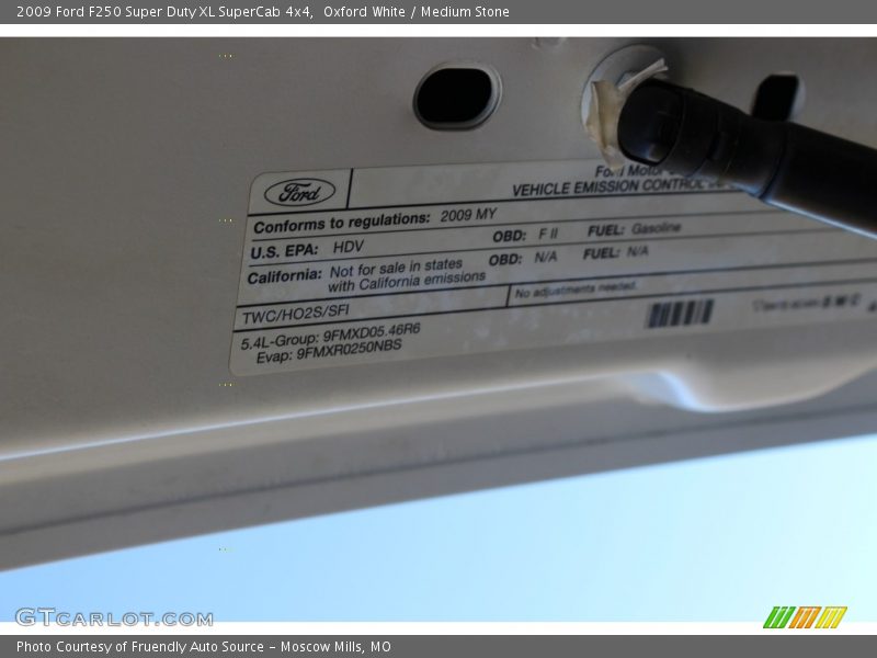 Oxford White / Medium Stone 2009 Ford F250 Super Duty XL SuperCab 4x4