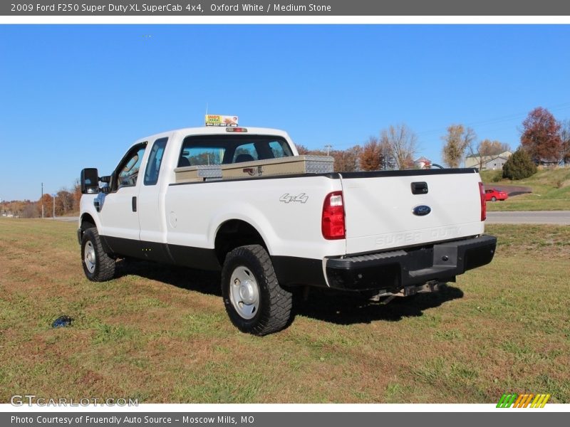 Oxford White / Medium Stone 2009 Ford F250 Super Duty XL SuperCab 4x4