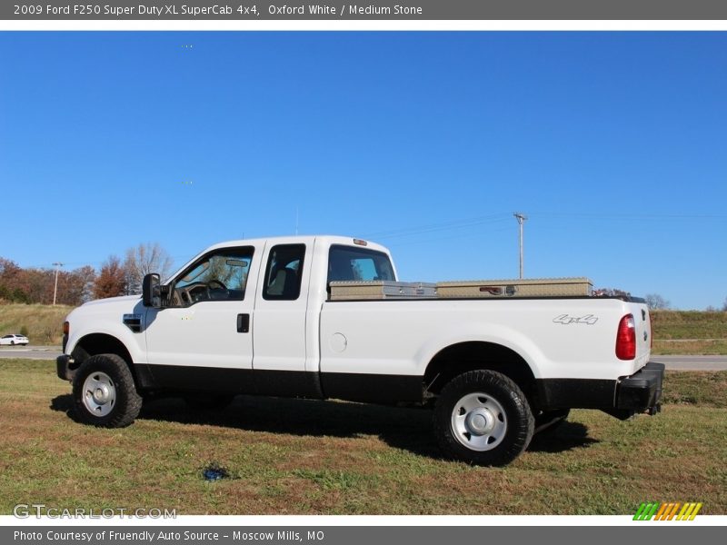 Oxford White / Medium Stone 2009 Ford F250 Super Duty XL SuperCab 4x4