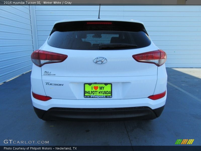Winter White / Gray 2016 Hyundai Tucson SE