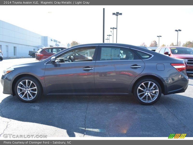 Magnetic Gray Metallic / Light Gray 2014 Toyota Avalon XLE