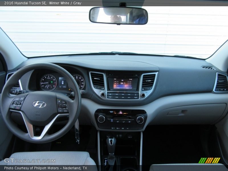 Winter White / Gray 2016 Hyundai Tucson SE