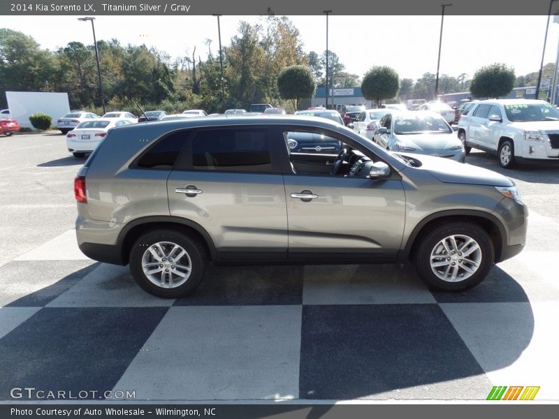 Titanium Silver / Gray 2014 Kia Sorento LX