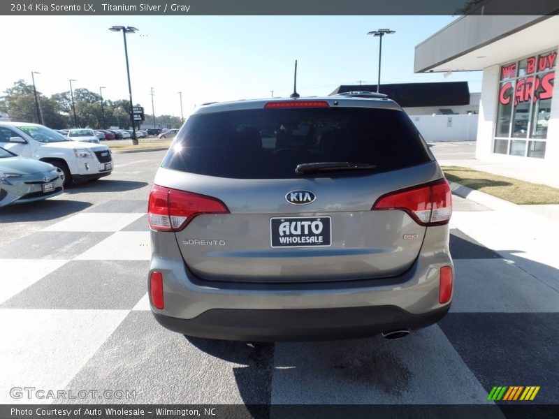 Titanium Silver / Gray 2014 Kia Sorento LX