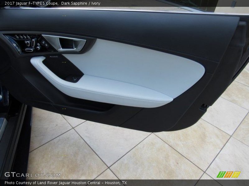 Door Panel of 2017 F-TYPE S Coupe