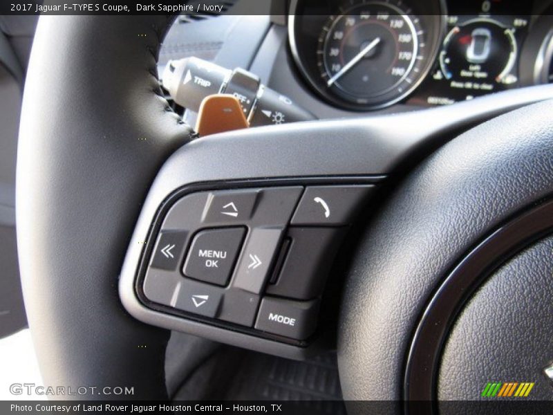 Controls of 2017 F-TYPE S Coupe