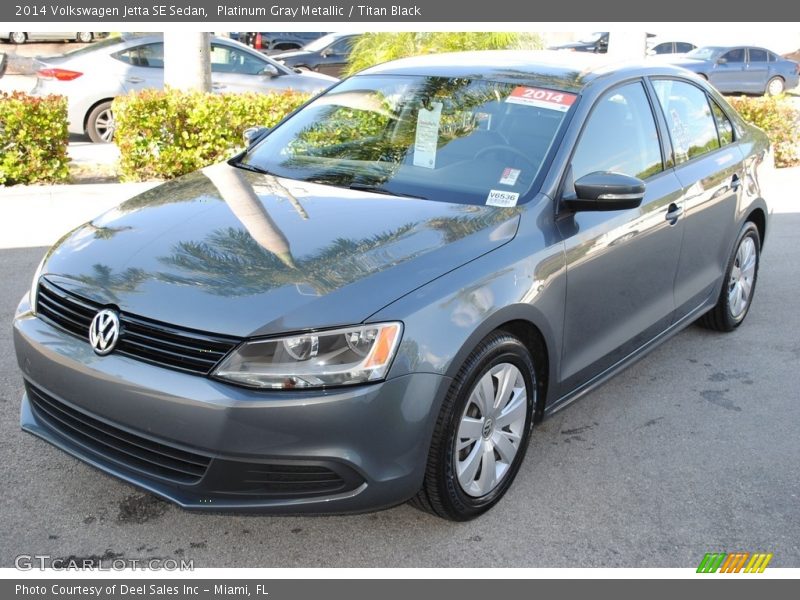 Platinum Gray Metallic / Titan Black 2014 Volkswagen Jetta SE Sedan