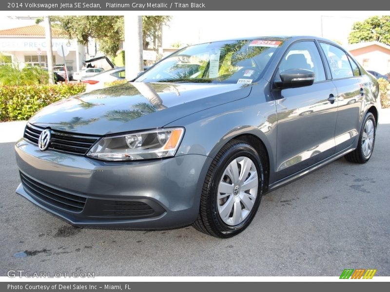 Platinum Gray Metallic / Titan Black 2014 Volkswagen Jetta SE Sedan