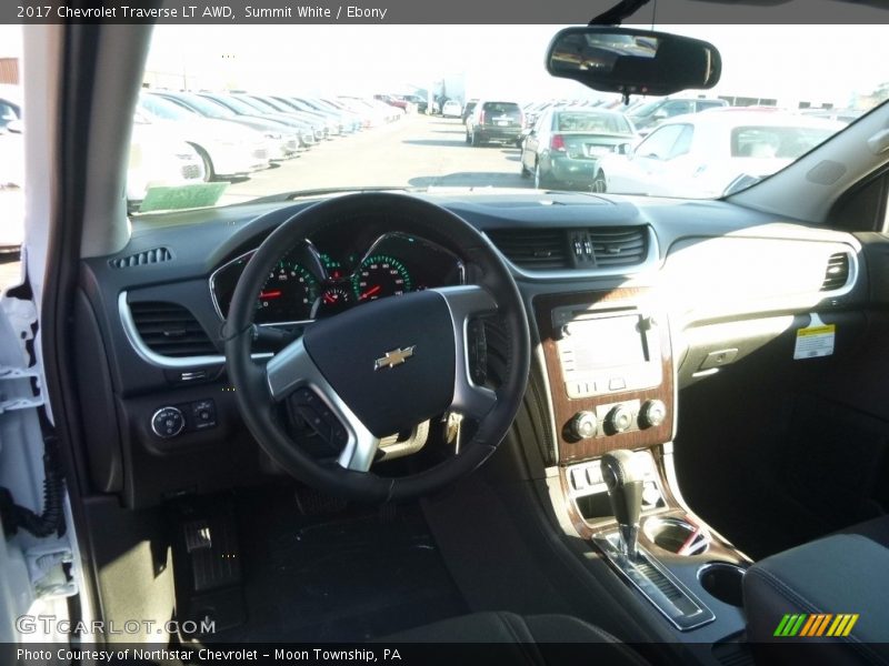 Summit White / Ebony 2017 Chevrolet Traverse LT AWD
