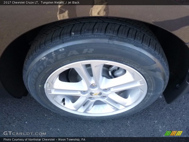 Tungsten Metallic / Jet Black 2017 Chevrolet Cruze LT