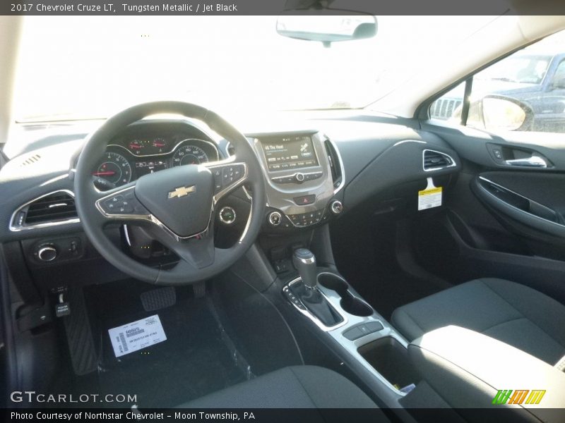 Tungsten Metallic / Jet Black 2017 Chevrolet Cruze LT