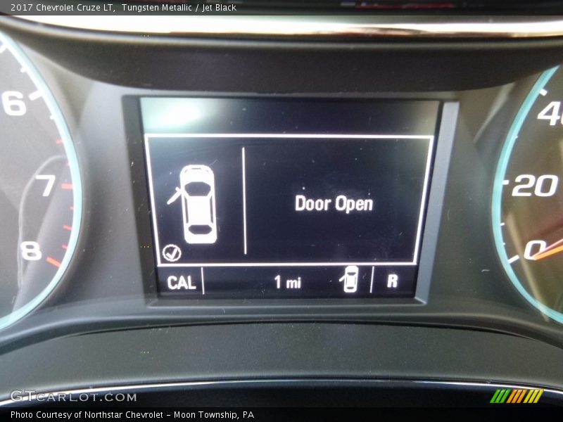 Tungsten Metallic / Jet Black 2017 Chevrolet Cruze LT