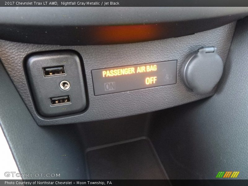 Nightfall Gray Metallic / Jet Black 2017 Chevrolet Trax LT AWD