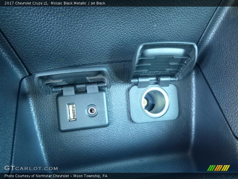 Mosaic Black Metallic / Jet Black 2017 Chevrolet Cruze LS