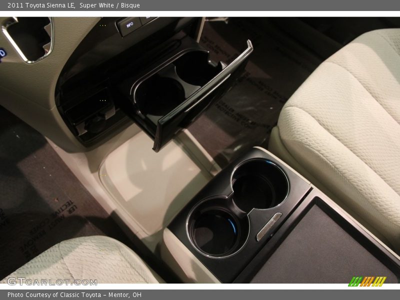 Super White / Bisque 2011 Toyota Sienna LE