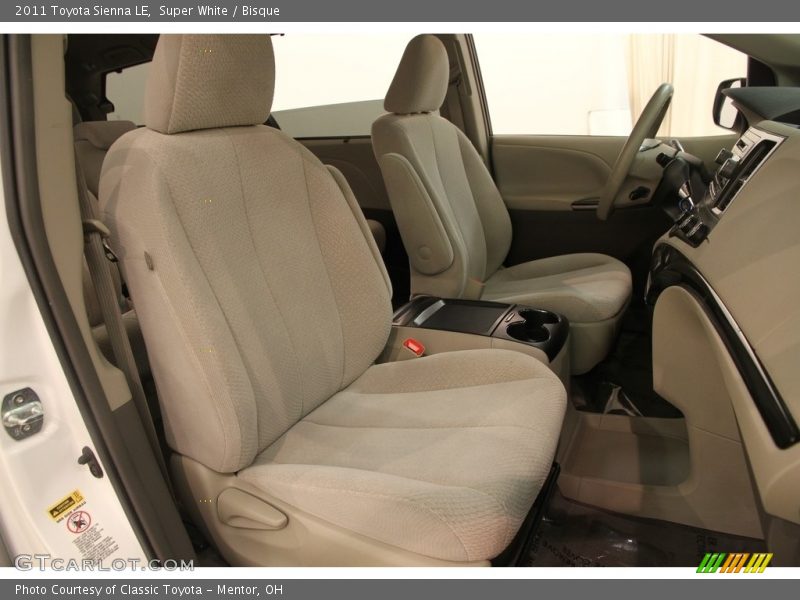 Super White / Bisque 2011 Toyota Sienna LE