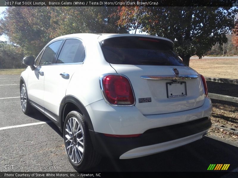Bianco Gelato (White) / Testa Di Moro/Grigio (Dark Brown/Gray) 2017 Fiat 500X Lounge