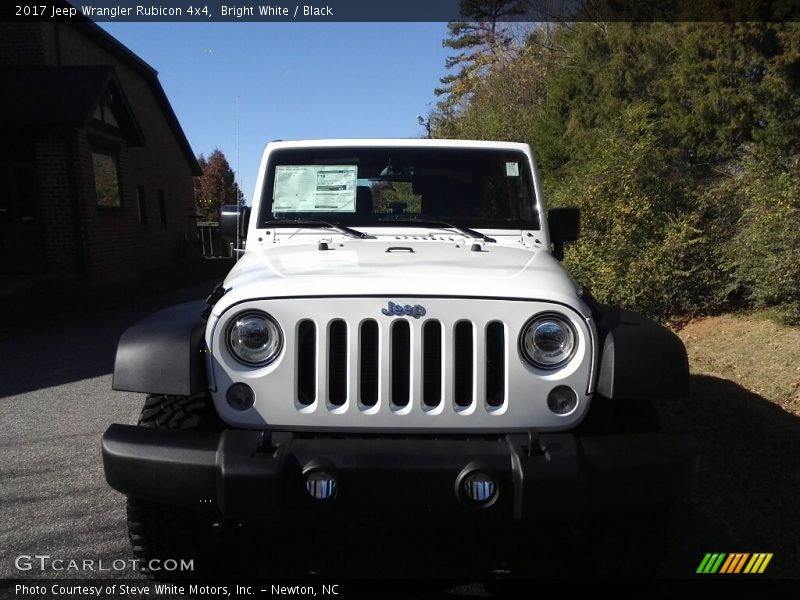 Bright White / Black 2017 Jeep Wrangler Rubicon 4x4