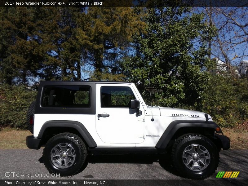 Bright White / Black 2017 Jeep Wrangler Rubicon 4x4