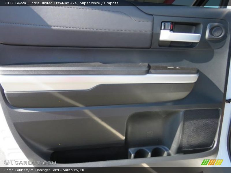 Super White / Graphite 2017 Toyota Tundra Limited CrewMax 4x4