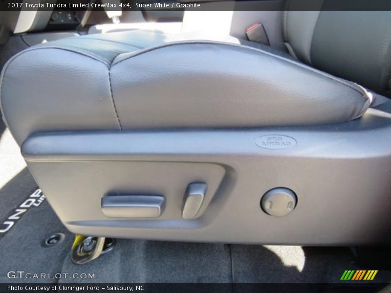 Super White / Graphite 2017 Toyota Tundra Limited CrewMax 4x4