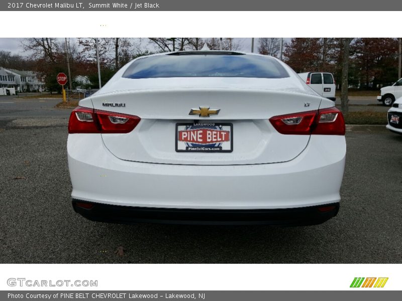 Summit White / Jet Black 2017 Chevrolet Malibu LT