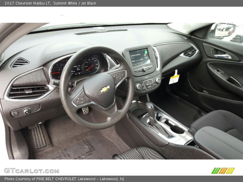 Summit White / Jet Black 2017 Chevrolet Malibu LT