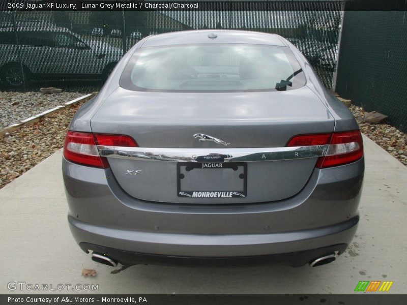 Lunar Grey Metallic / Charcoal/Charcoal 2009 Jaguar XF Luxury