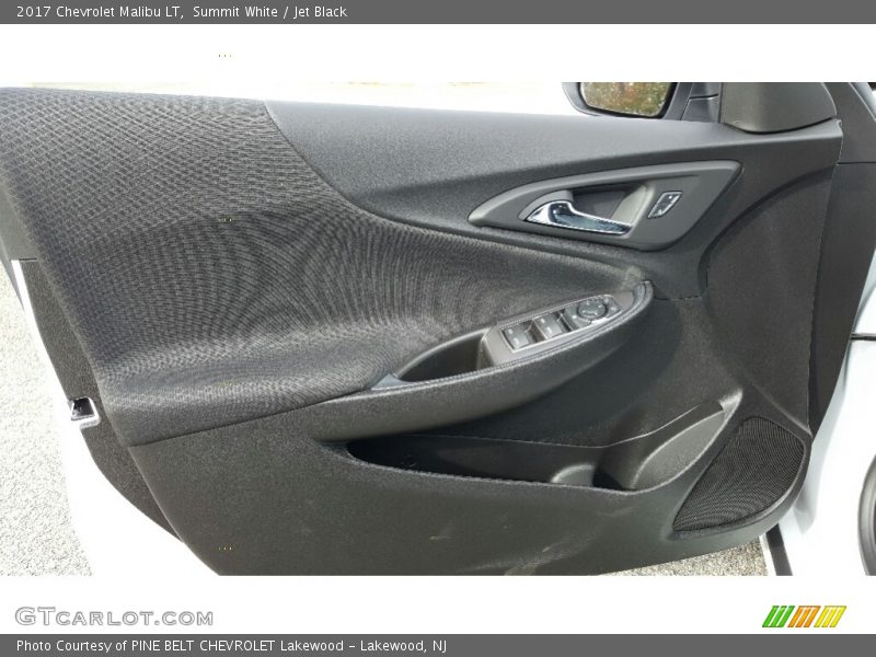 Summit White / Jet Black 2017 Chevrolet Malibu LT