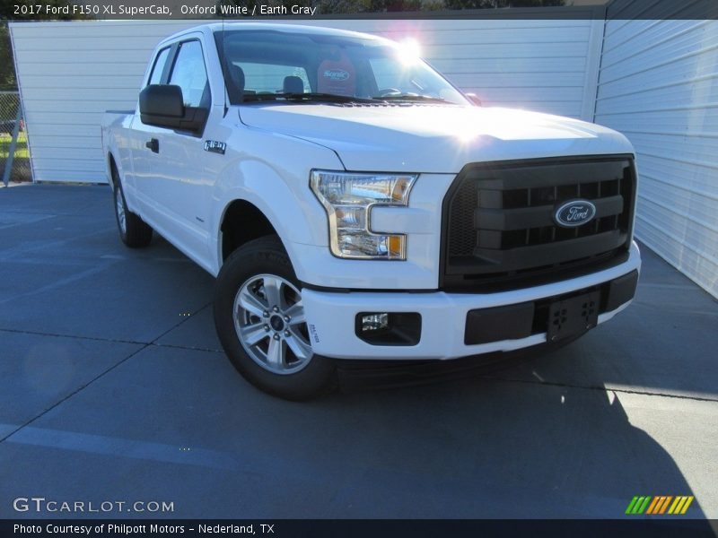 Oxford White / Earth Gray 2017 Ford F150 XL SuperCab