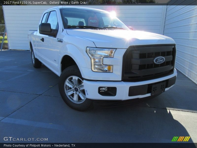 Oxford White / Earth Gray 2017 Ford F150 XL SuperCab