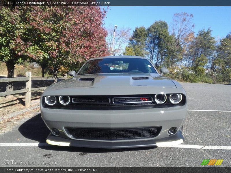 Destroyer Grey / Black 2017 Dodge Challenger R/T Scat Pack