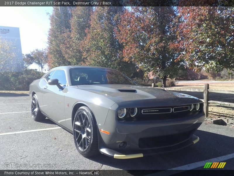Destroyer Grey / Black 2017 Dodge Challenger R/T Scat Pack