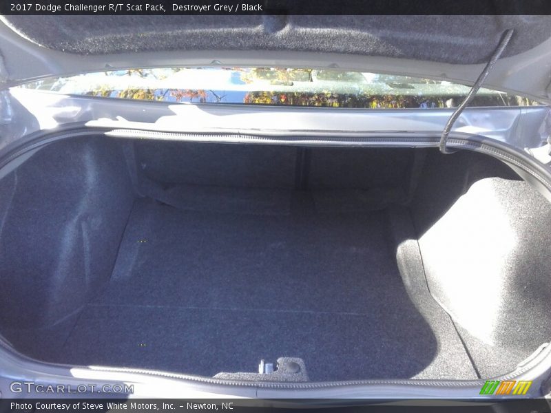  2017 Challenger R/T Scat Pack Trunk