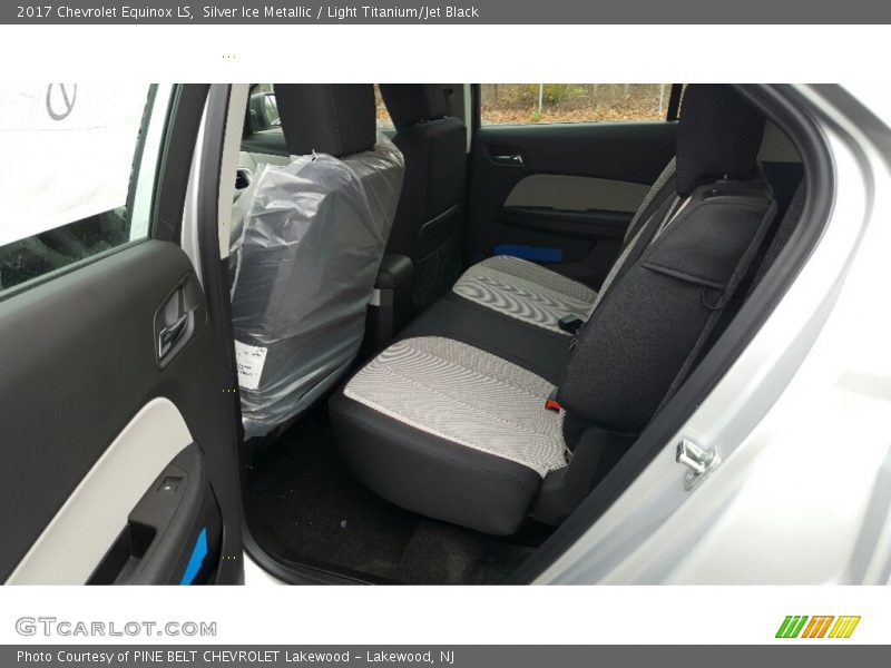 Silver Ice Metallic / Light Titanium/Jet Black 2017 Chevrolet Equinox LS