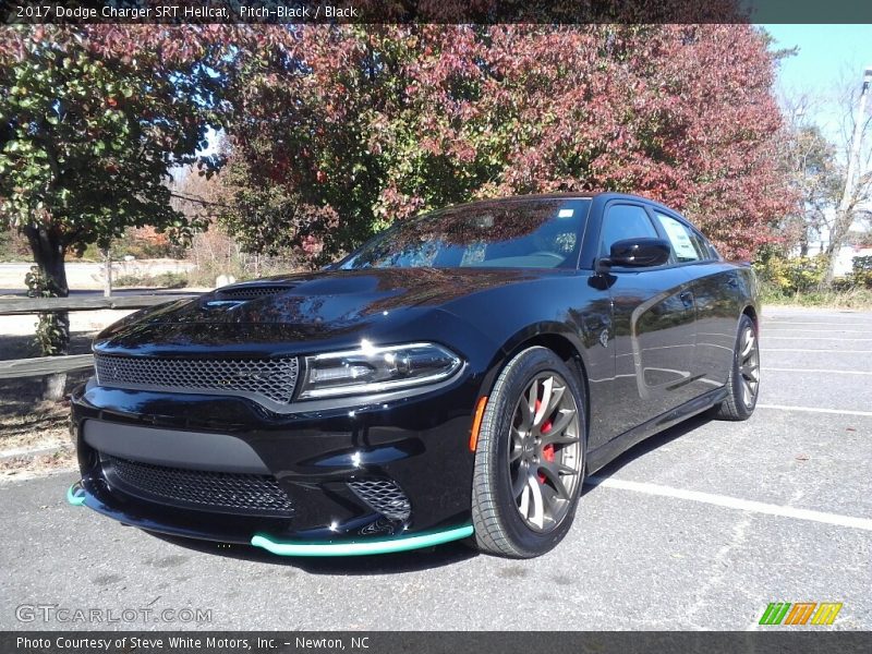 Front 3/4 View of 2017 Charger SRT Hellcat