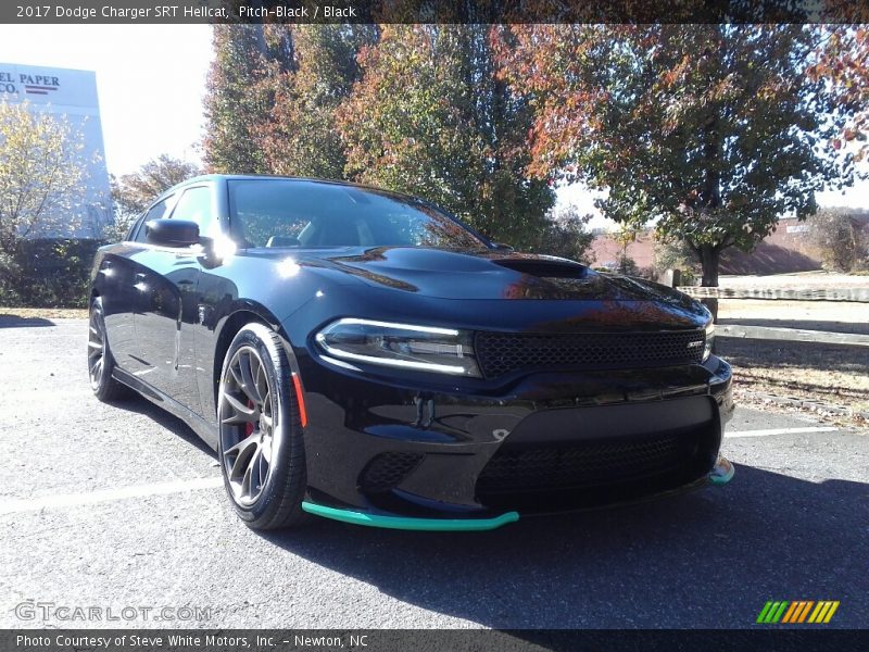 Pitch-Black / Black 2017 Dodge Charger SRT Hellcat