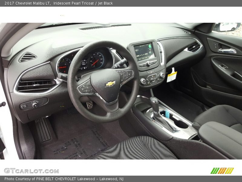 Iridescent Pearl Tricoat / Jet Black 2017 Chevrolet Malibu LT
