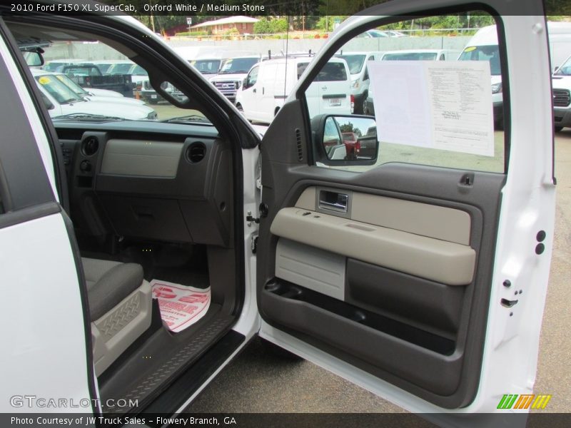 Oxford White / Medium Stone 2010 Ford F150 XL SuperCab