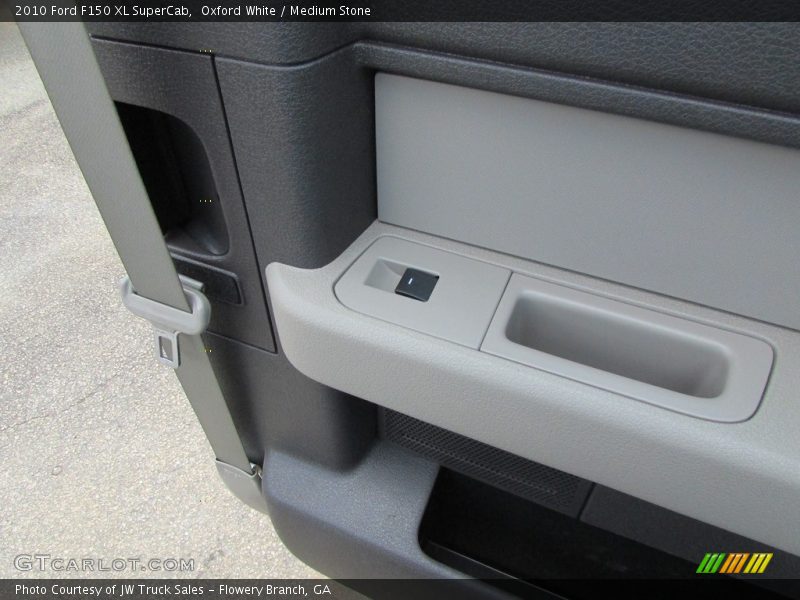 Oxford White / Medium Stone 2010 Ford F150 XL SuperCab