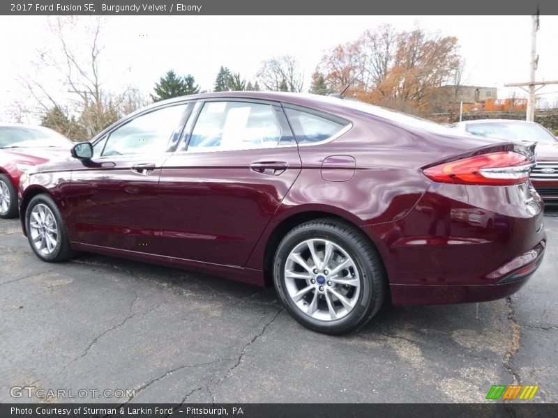 Burgundy Velvet / Ebony 2017 Ford Fusion SE