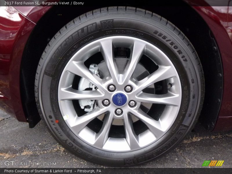 Burgundy Velvet / Ebony 2017 Ford Fusion SE