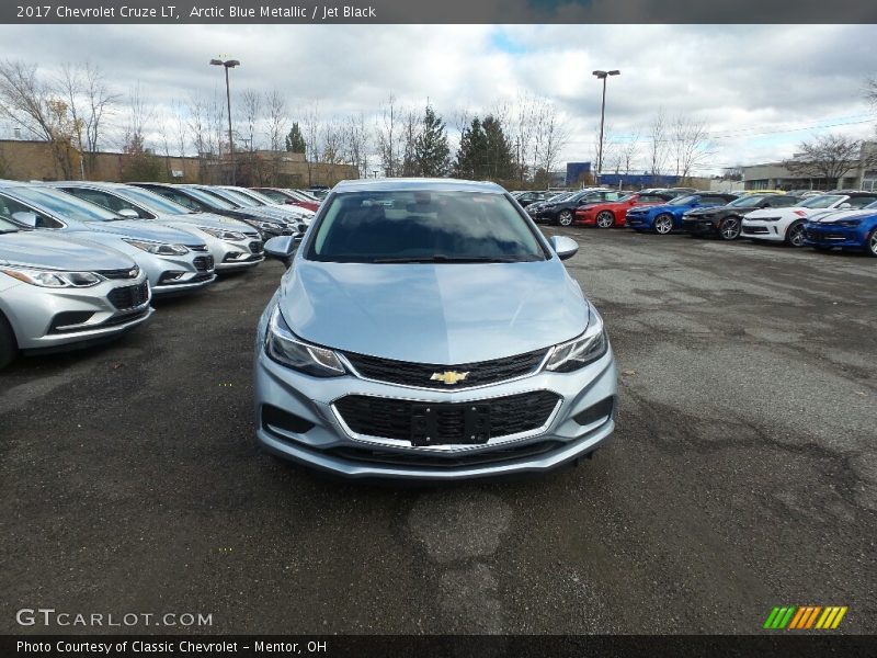 Arctic Blue Metallic / Jet Black 2017 Chevrolet Cruze LT