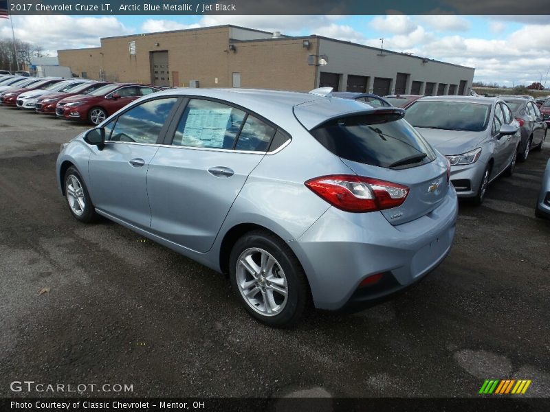 Arctic Blue Metallic / Jet Black 2017 Chevrolet Cruze LT